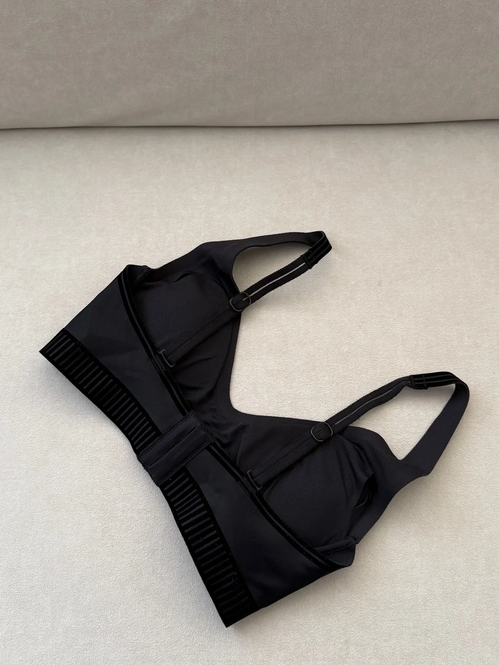 alo yoga bra